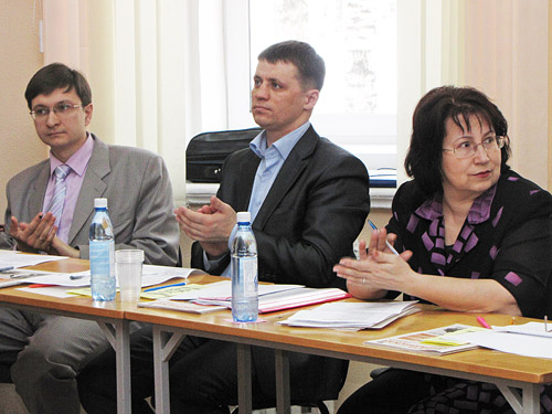 . ����� ���������� ��������: �.�.�����, �.�.�����, �.�.��������.